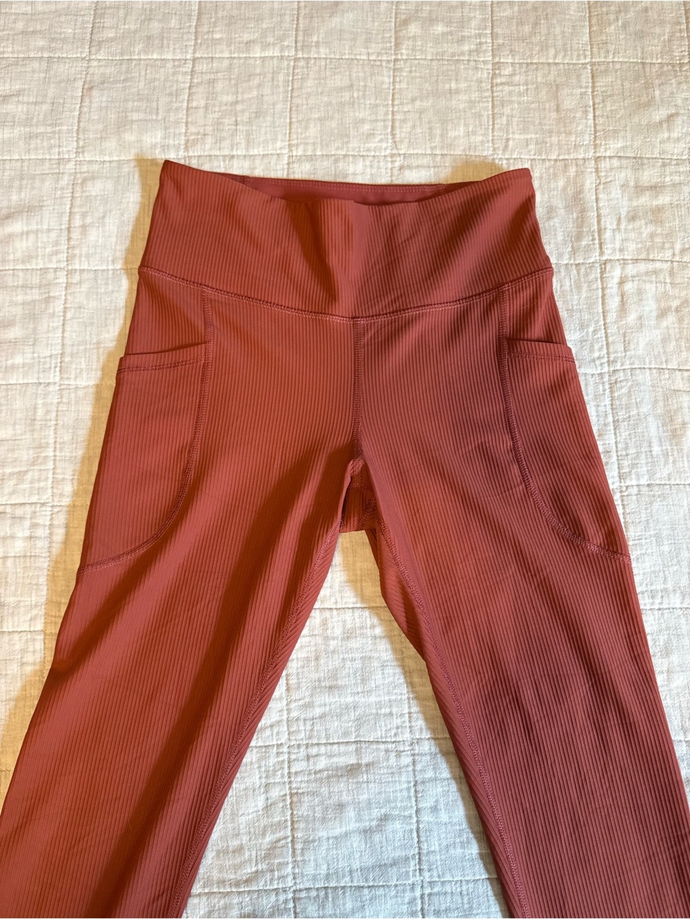Old Navy Active PowerSoft Rust Ribbed Leggings M High Rise Pockets - Picture 2 of 9